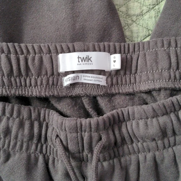 Twik - Sweatpants - Picture 3 of 4